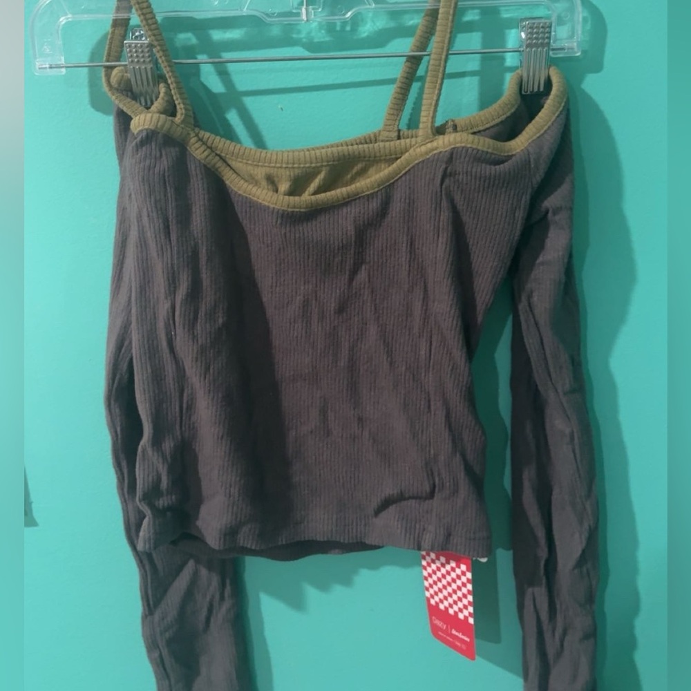 Women's Ribbed Off-Shoulder Top - WITH STRAPS